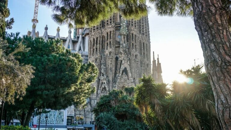 Hablamos con Enric Pericas de Escofet, la empresa fabricante de la famosa baldosa de Gaudí